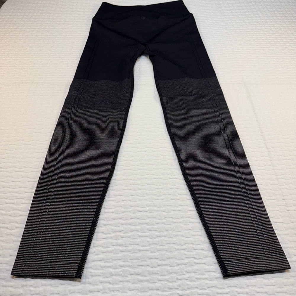 Lululemon Women’s Leggings Black/Gold Size Xs - Picture 4 of 9